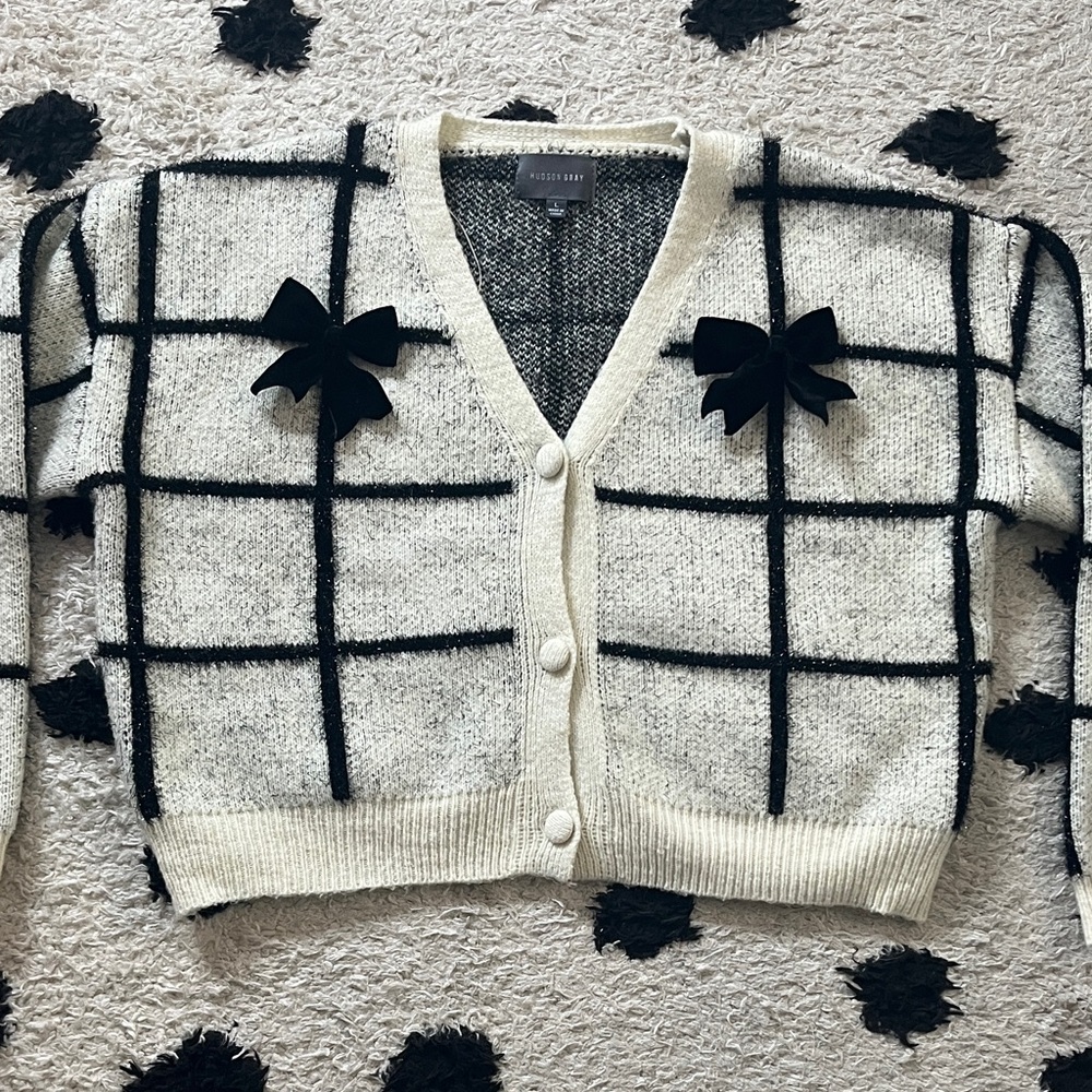 Hudson gray size large white & black button up cardigan sweater with bow